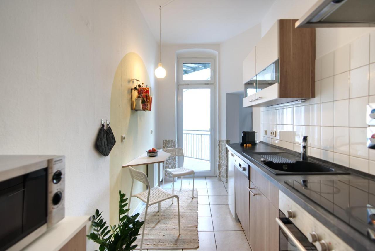 Vonbehling Boutique Apartment Mit 65Zoll Tv Und Designerstuecken Halle  Buitenkant foto