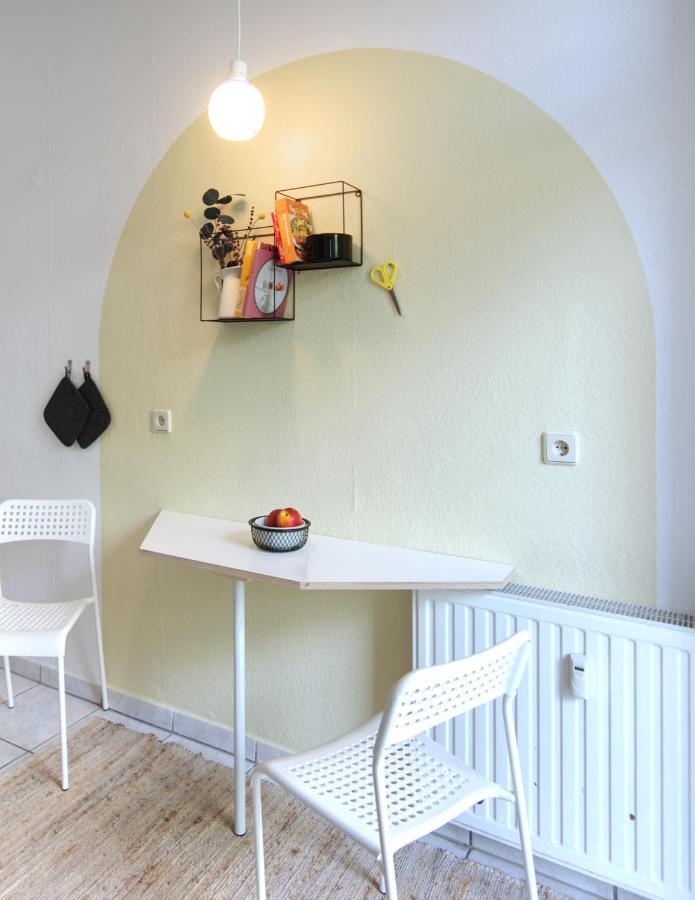 Vonbehling Boutique Apartment Mit 65Zoll Tv Und Designerstuecken Halle  Buitenkant foto